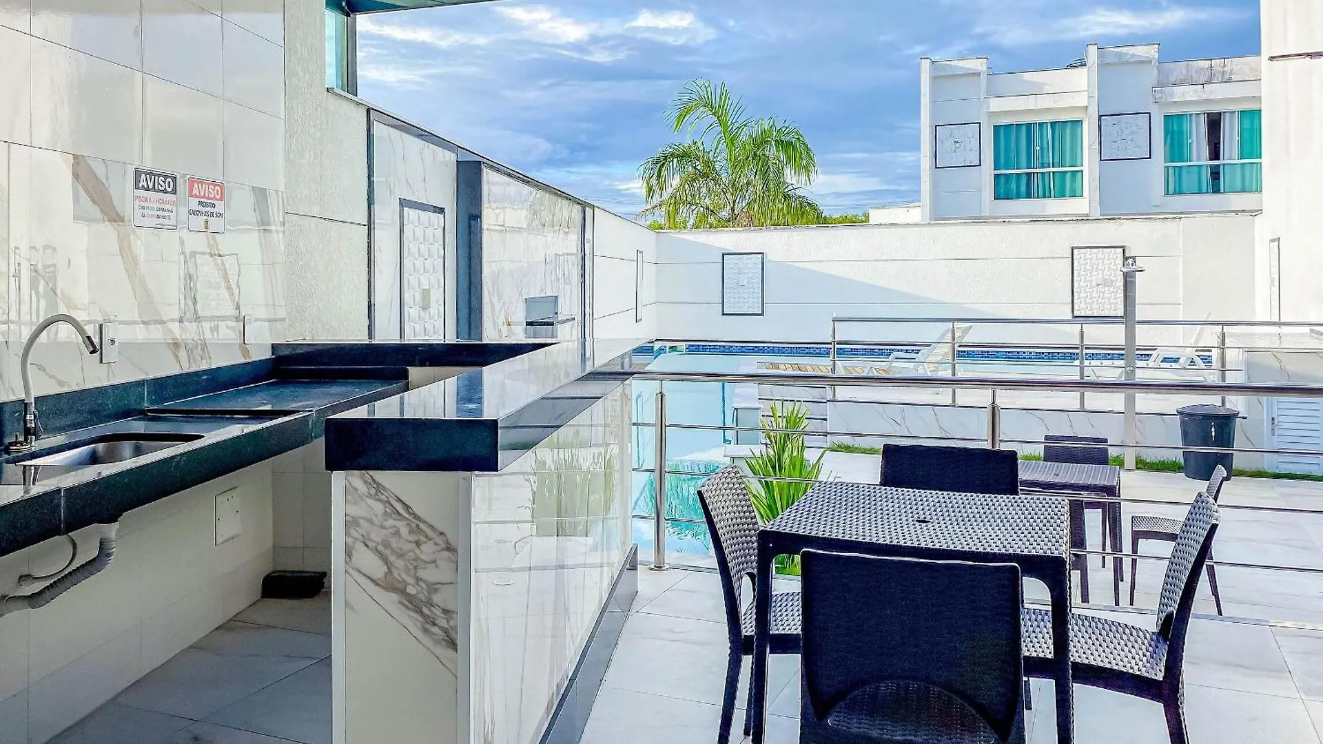 Casa Com 4 Quartos Em Condominio Com Piscina E Area Gourmet Proximo A Praia De Taperapua Porto Seguro Сasa de vacaciones