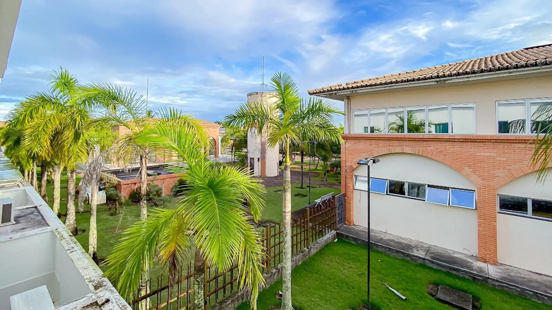 Casa Com 4 Quartos Em Condominio Com Piscina E Area Gourmet Proximo A Praia De Taperapua Porto Seguro 0*,  Brasil