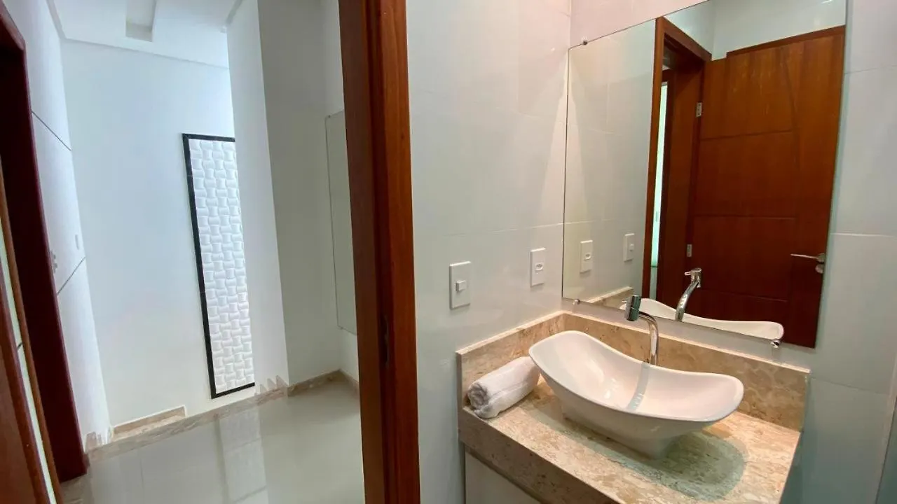 Сasa de vacaciones Casa Com 4 Quartos Em Condominio Com Piscina E Area Gourmet Proximo A Praia De Taperapua Porto Seguro Brasil